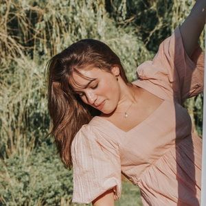 Meet your Posher, Brooke